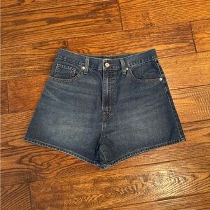 Levi’s high waisted mom shorts size 29